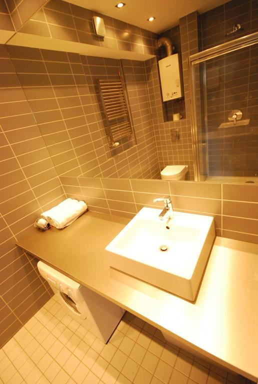 Apartment4You - Solidarnosci Varşova Oda fotoğraf