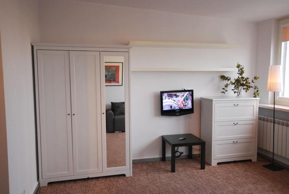 Apartment4You - Solidarnosci Varşova Oda fotoğraf