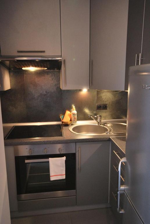 Apartment4You - Solidarnosci Varşova Oda fotoğraf